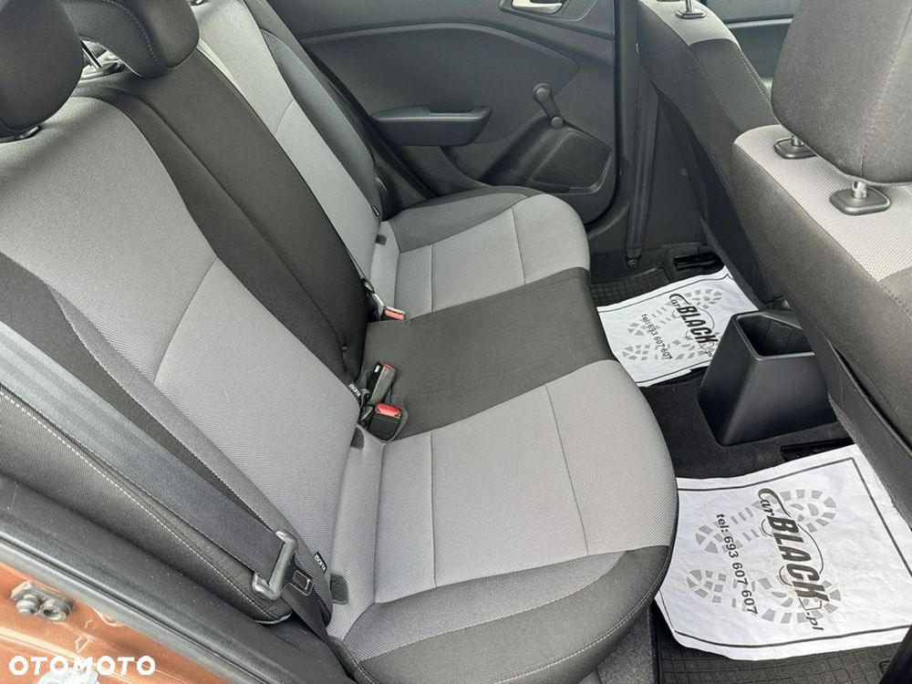 Hyundai i20 - 17