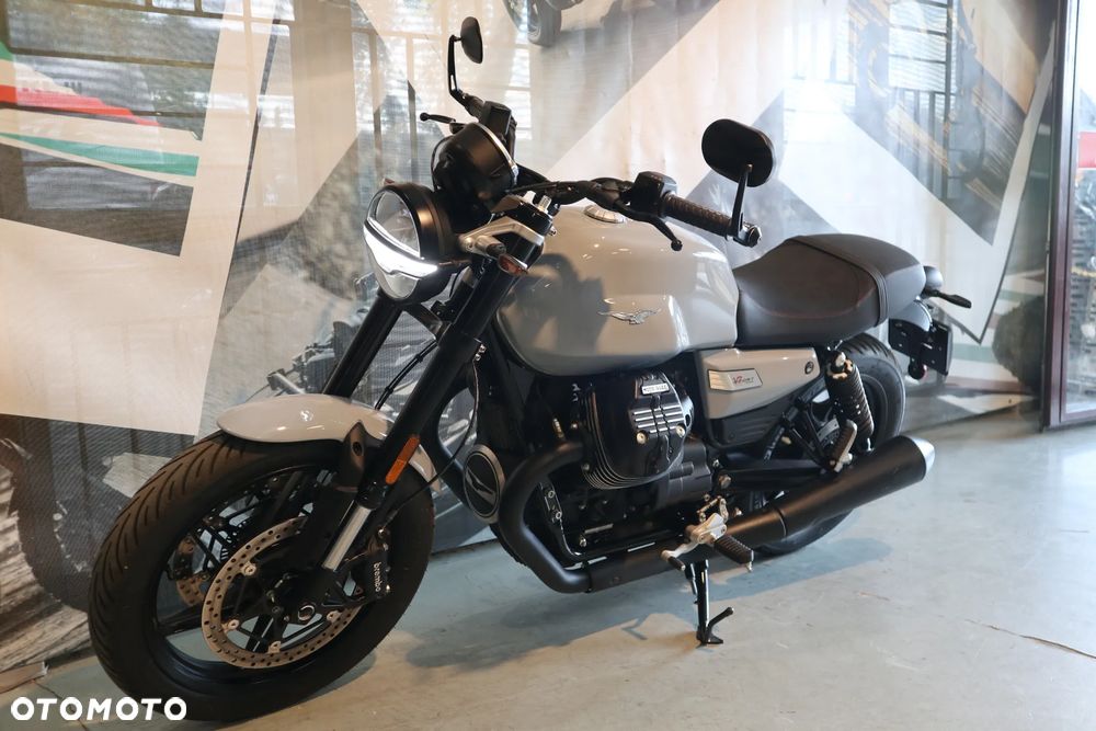 Moto Guzzi V7 - 3