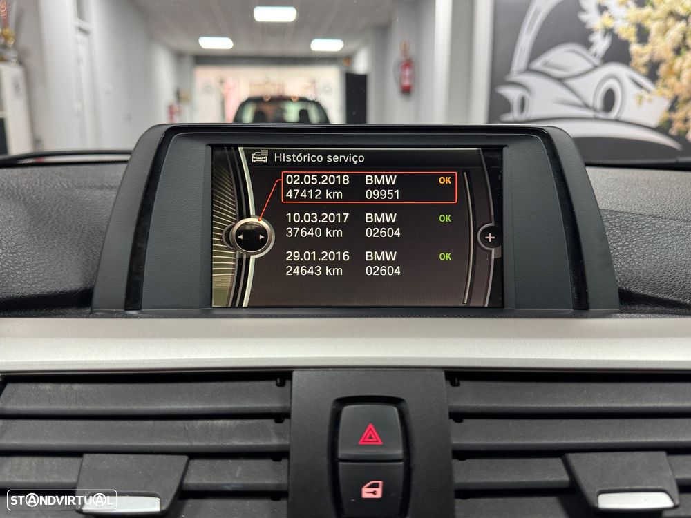 BMW 318 d Line Sport - 34