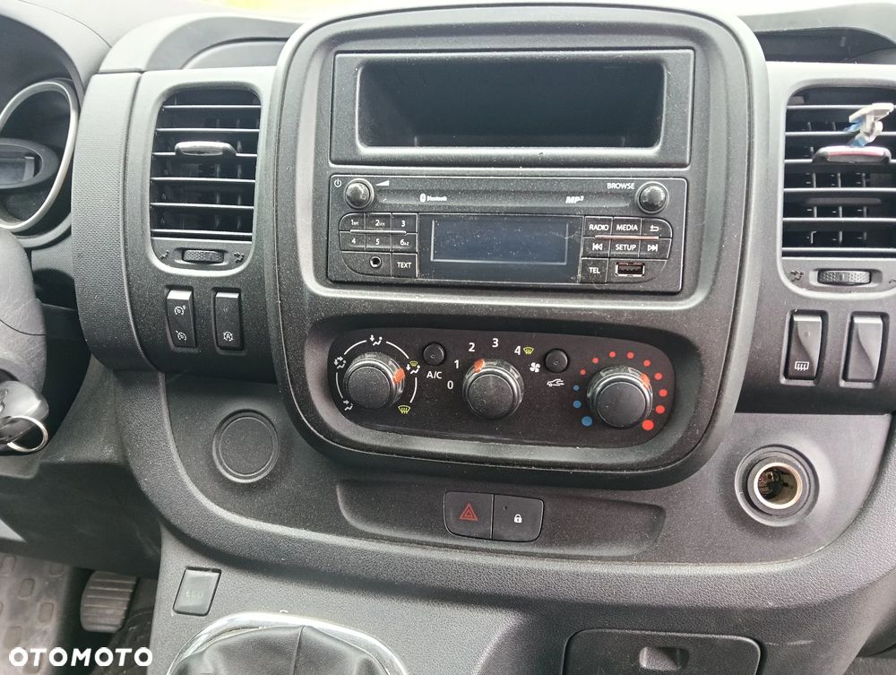 Opel Vivaro - 15
