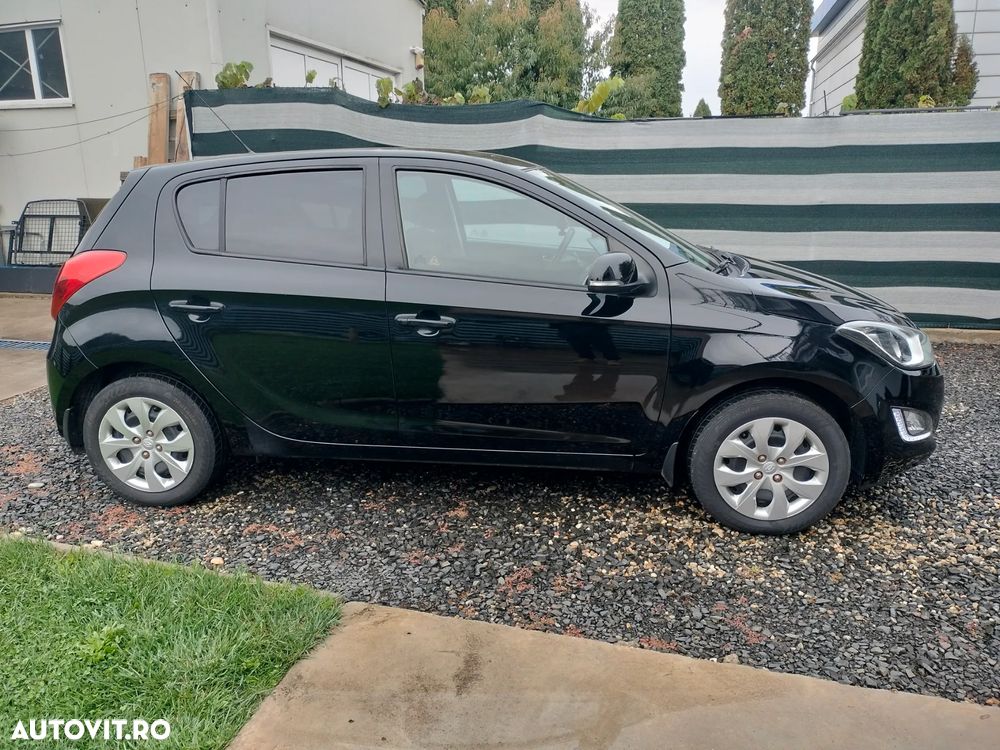 Hyundai i20 - 20