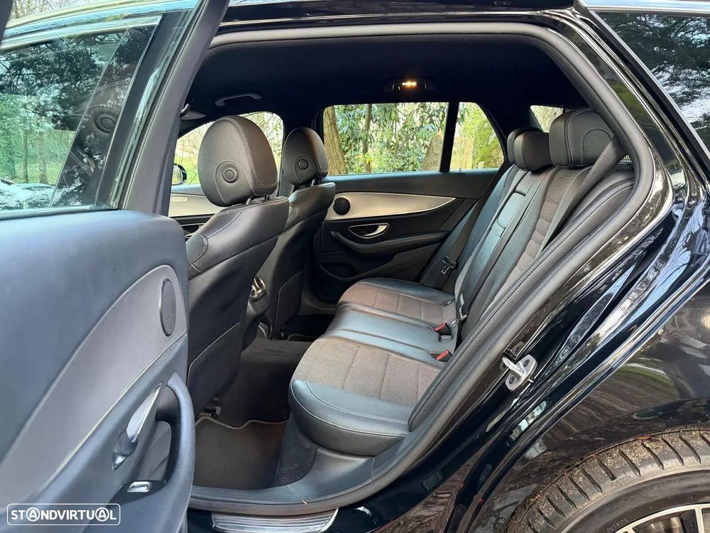 Mercedes-Benz E 300 de AMG Line - 21