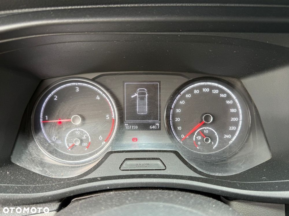Volkswagen Transporter - 22