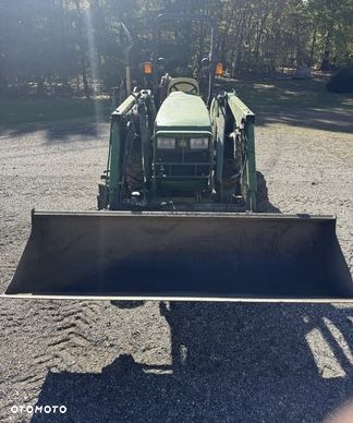 John Deere 4700 - 8