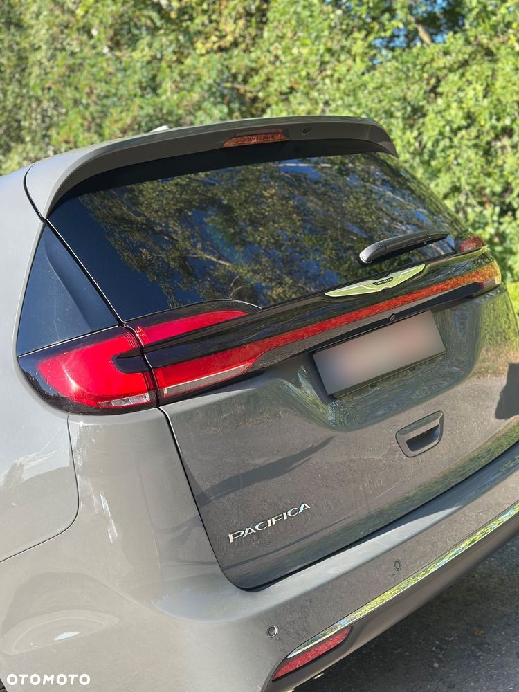 Chrysler Pacifica - 9