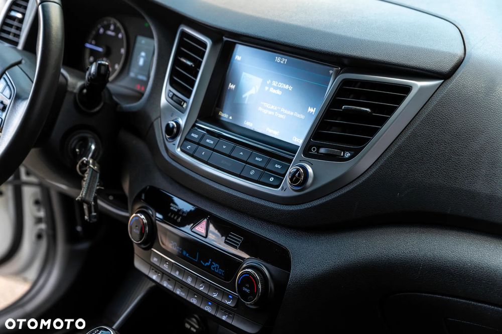 Hyundai Tucson blue 1.7 CRDi 2WD Style - 28
