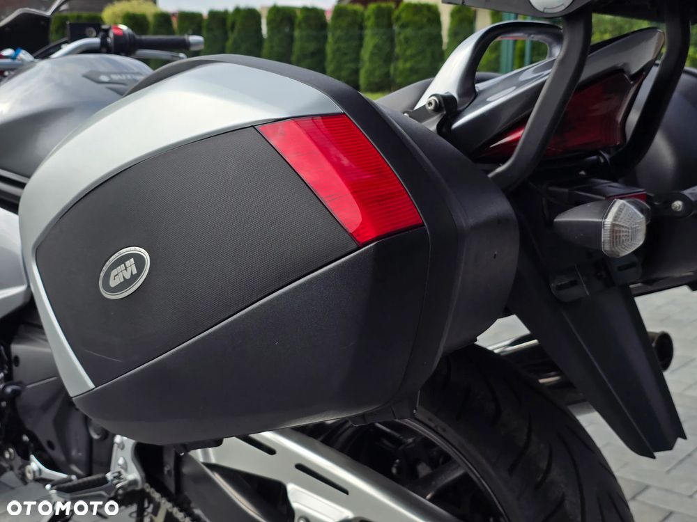Suzuki GSX - 24