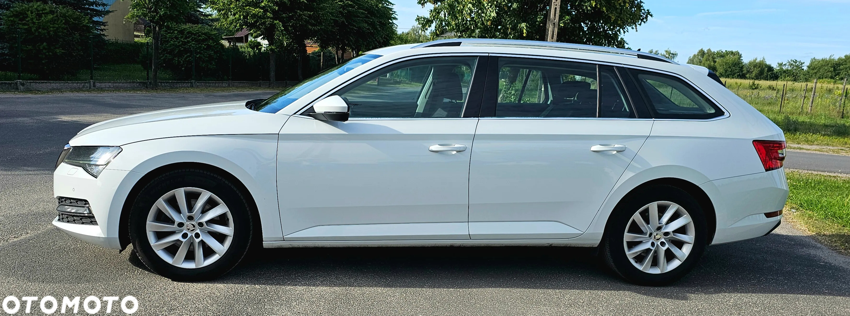 Skoda Superb Combi 2.0 TDI DSG Premium Edition - 10