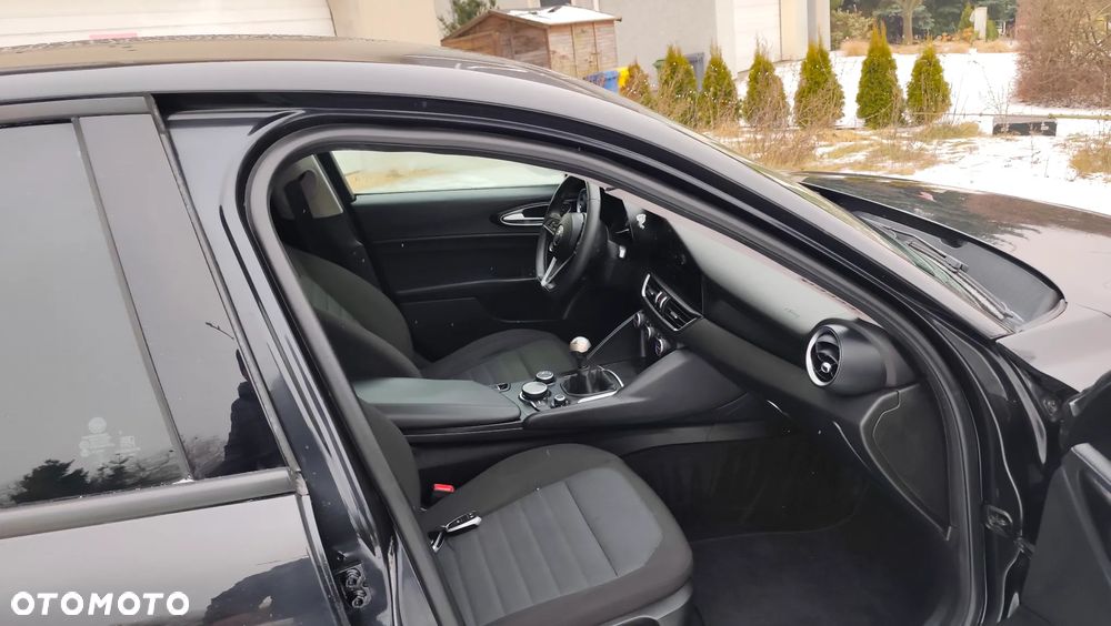 Alfa Romeo Giulia 2.2 D Turbo Super - 28