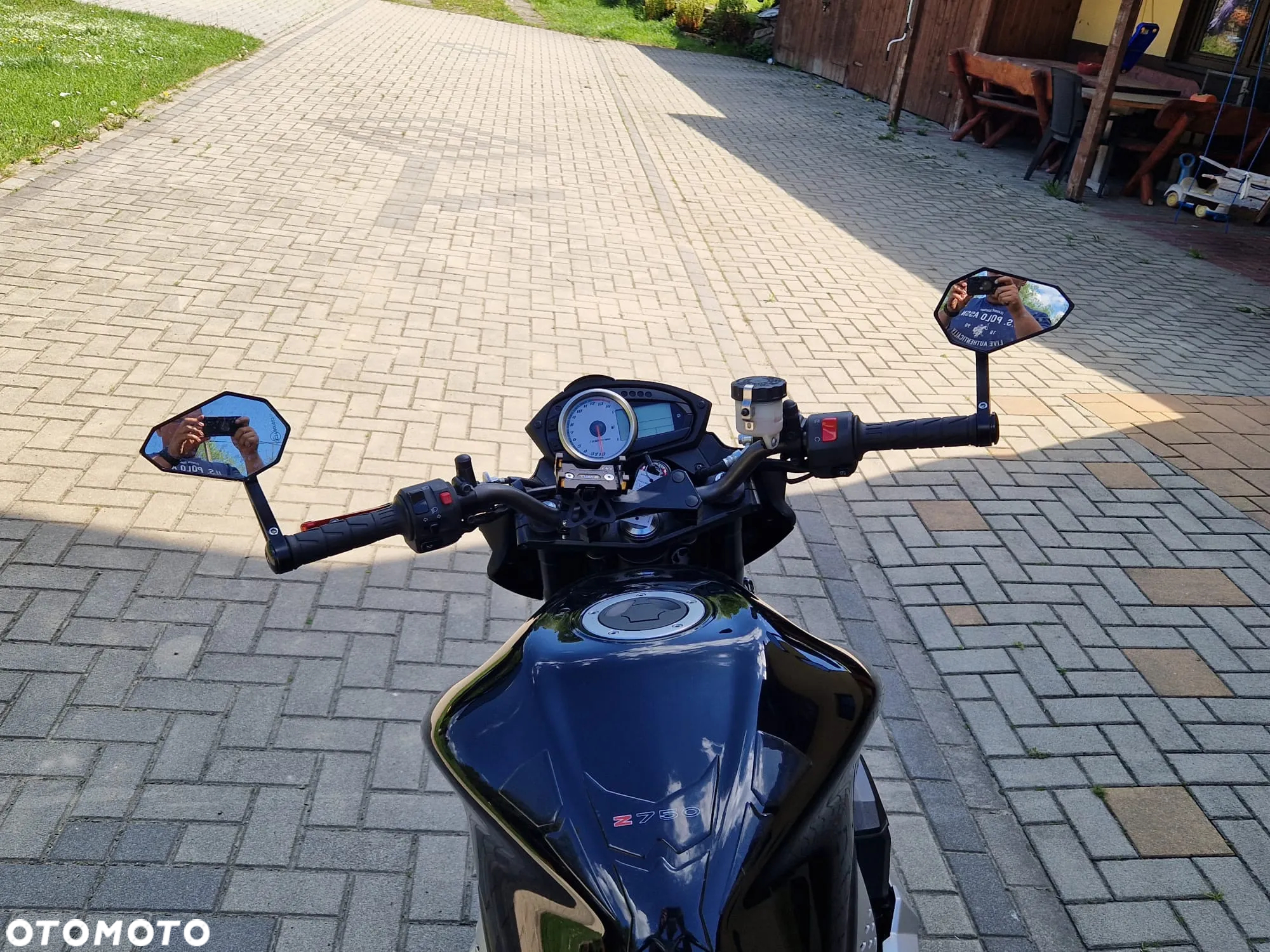 Kawasaki ZR - 9