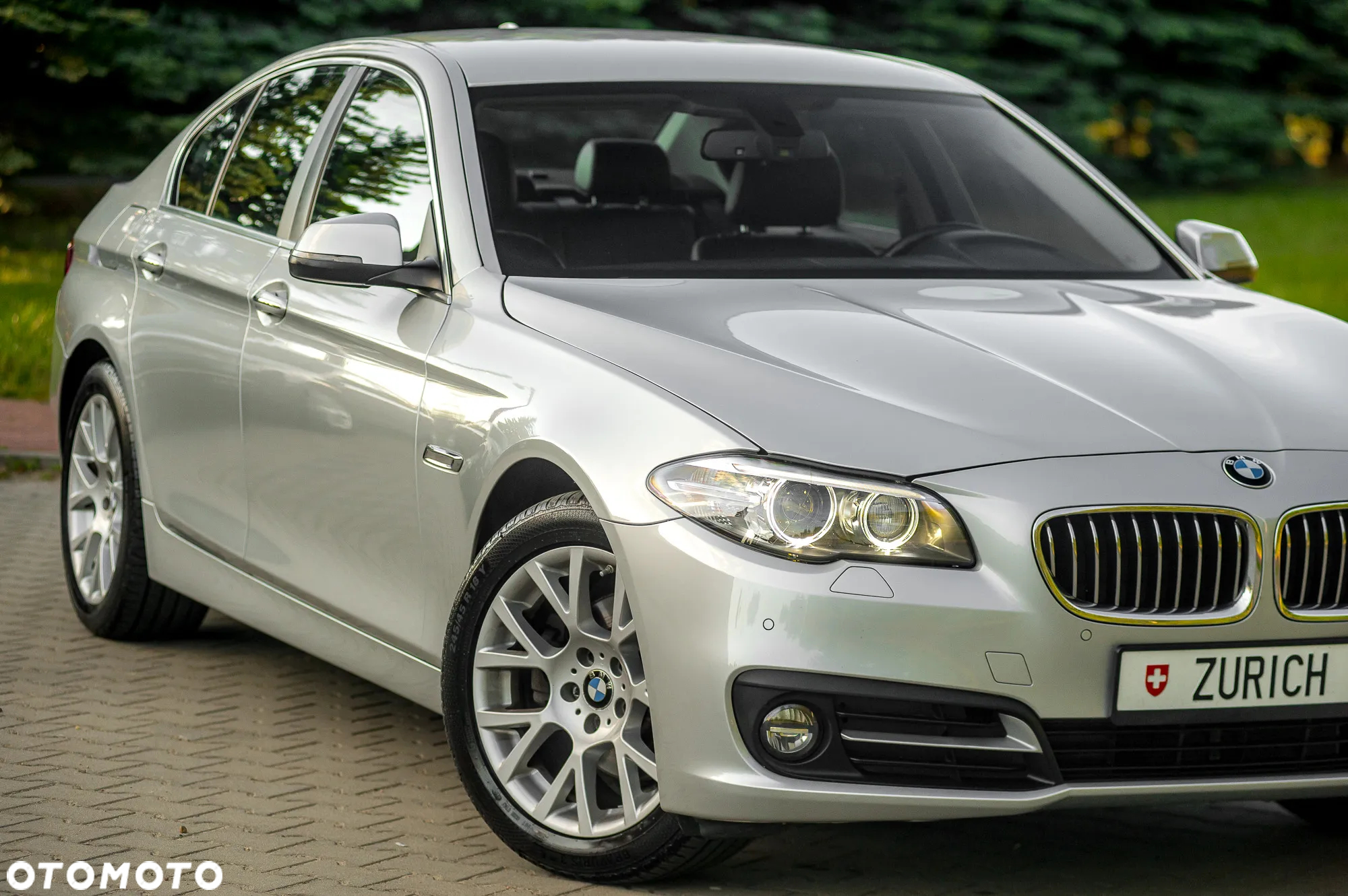 BMW Seria 5 520d xDrive - 32