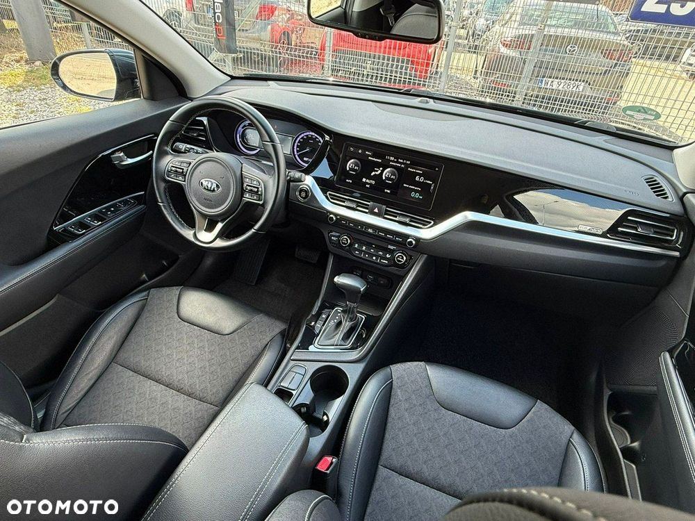 Kia Niro 1.6 GDI Hybrid M - 38