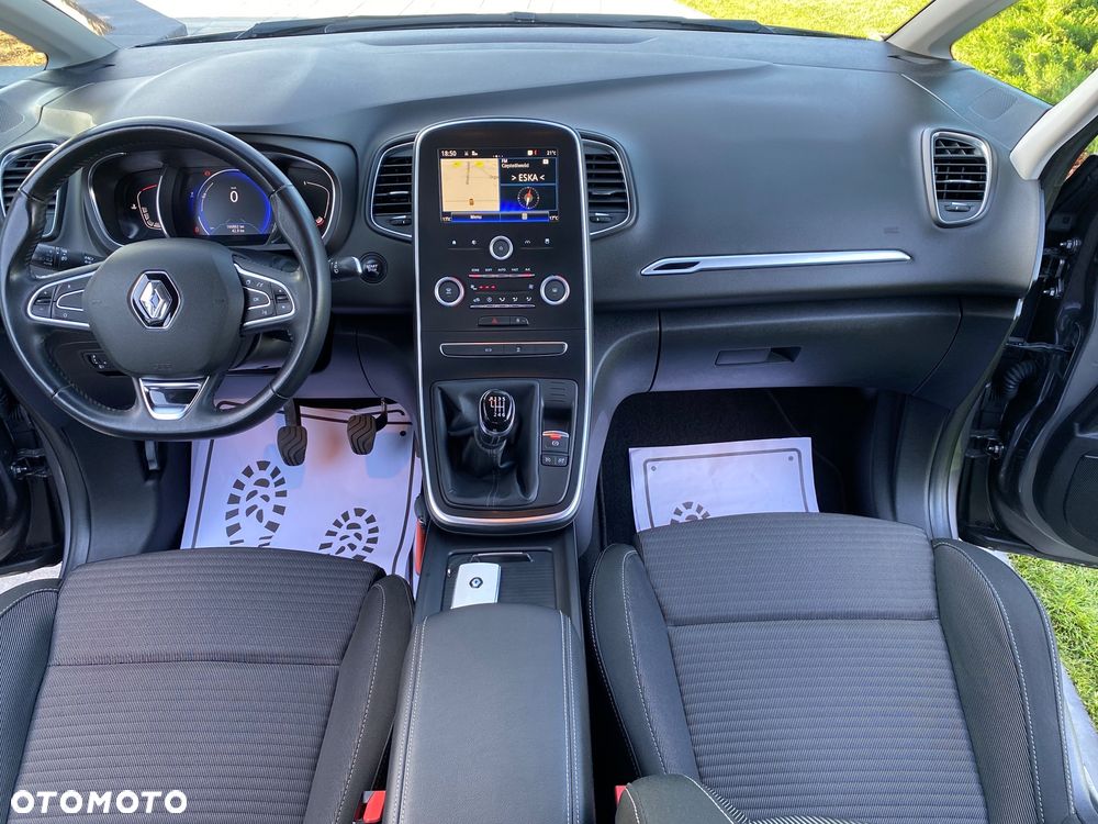 Renault Scenic - 10