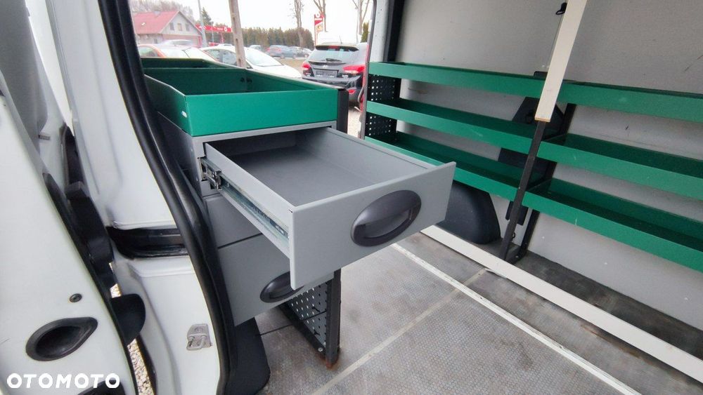 Renault Trafic - 21