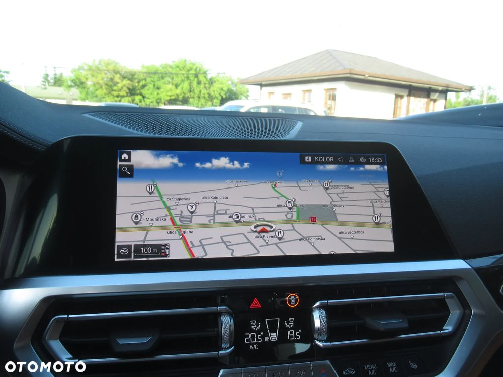 BMW Seria 3 318i Luxury Line - 17