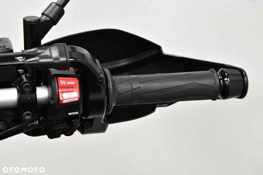 Yamaha Super Tenere - 24