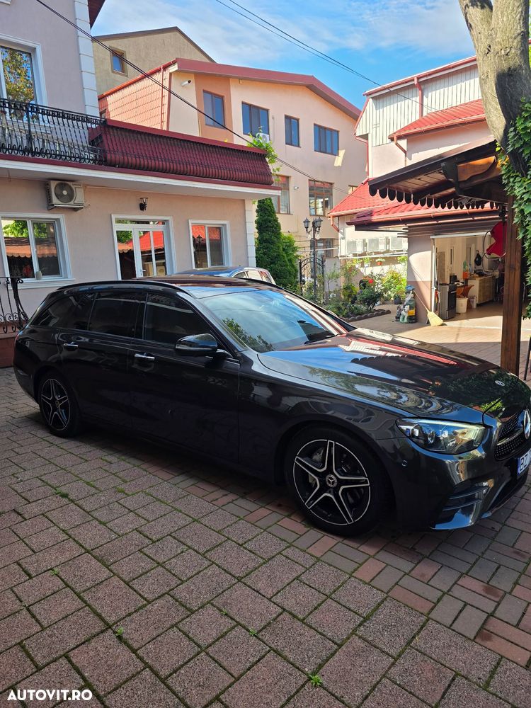 Mercedes-Benz E 220 d 4MATIC 9G-TRONIC AMG Line - 2