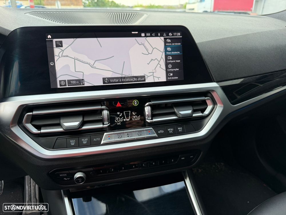 BMW 330 e Pack Desportivo M Auto - 12