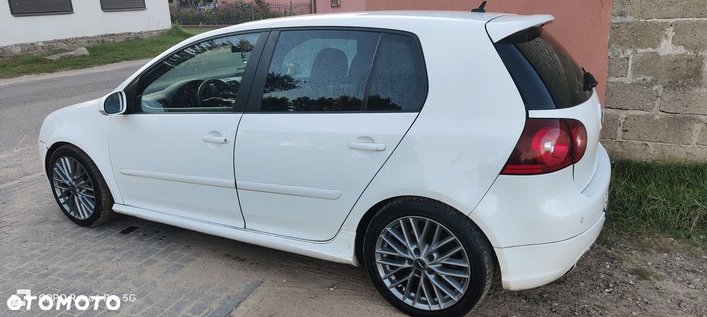 Volkswagen Golf - 2