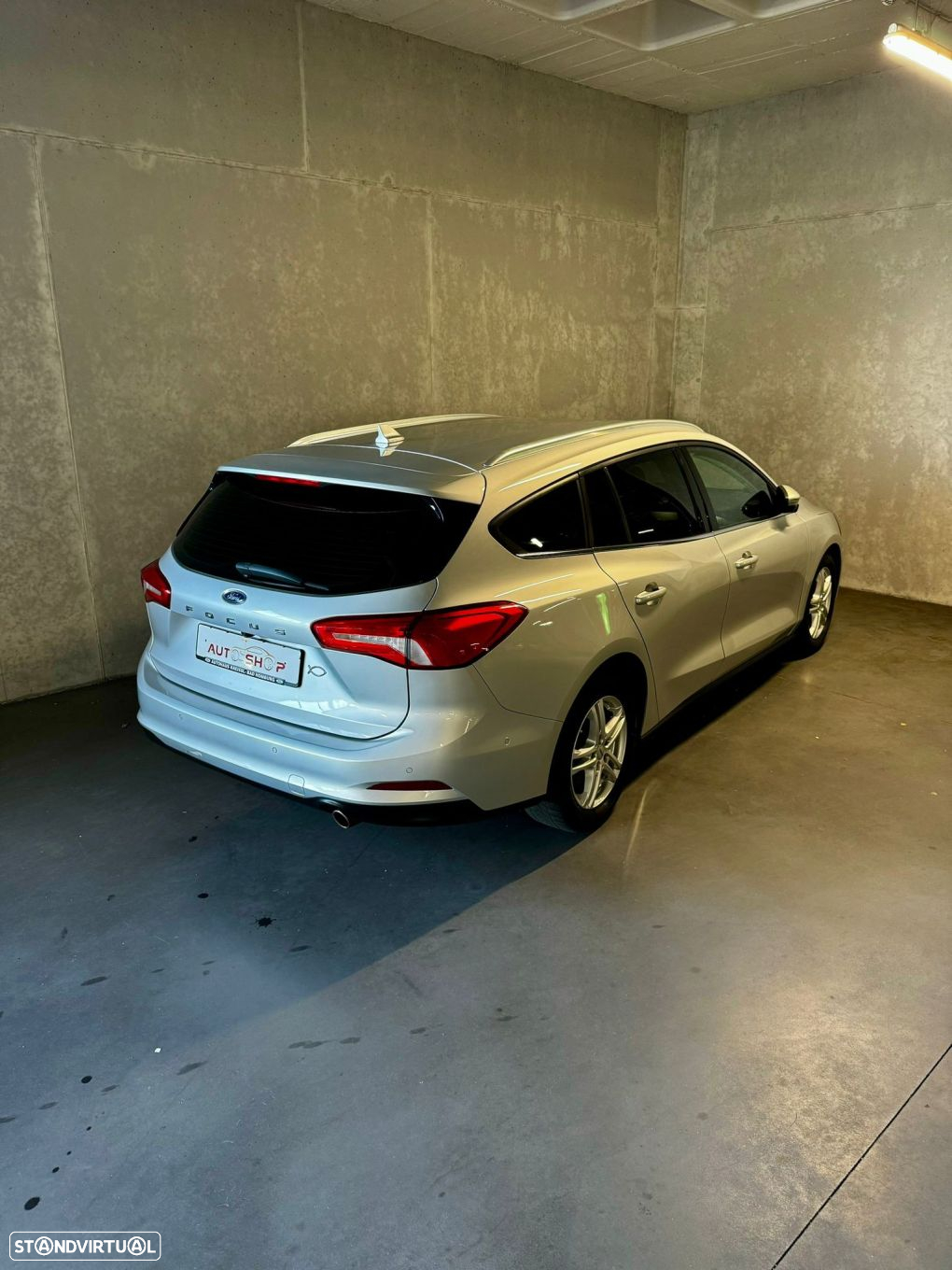Ford Focus 1.5 TDCi EcoBlue Titanium - 23