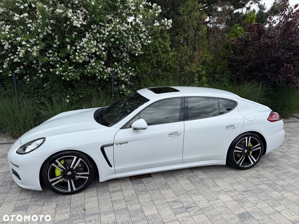 Porsche Panamera - 17