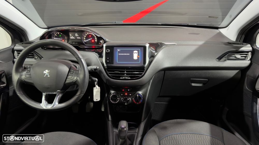Peugeot 208 1.2 PureTech Signature - 16