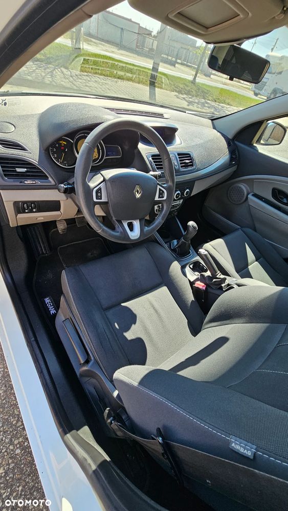 Renault Megane 1.5 dCi Authentique - 5