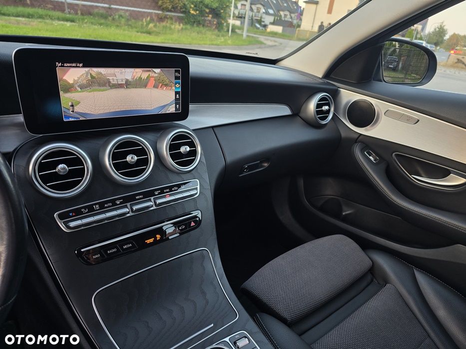 Mercedes-Benz Klasa C 220 d 9G-TRONIC - 28