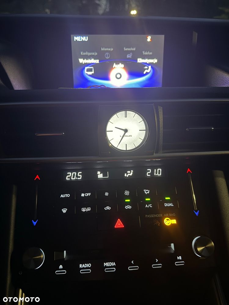 Lexus IS 200t Elegance - 7