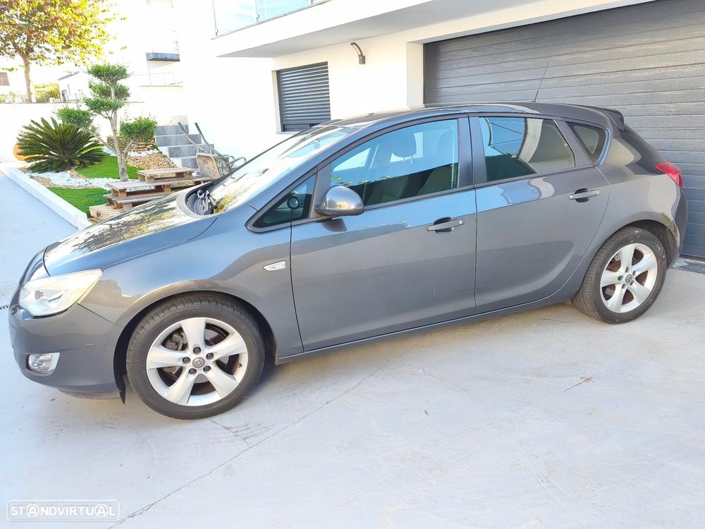 Opel Astra 1.7 CDTi Enjoy - 4