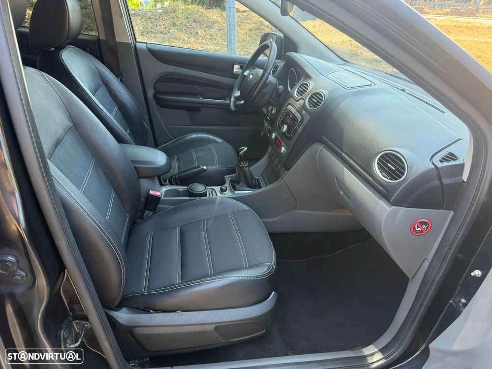Ford Focus SW 1.6 TDCi Titanium - 12