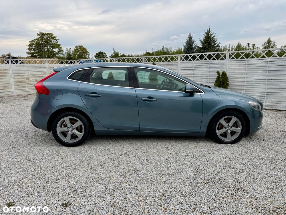 Volvo V40 D2 Momentum - 29