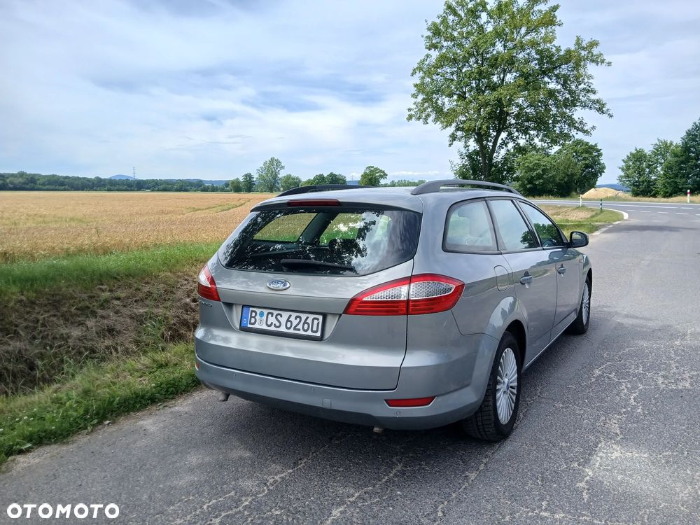 Ford Mondeo 2.5 Titanium - 9
