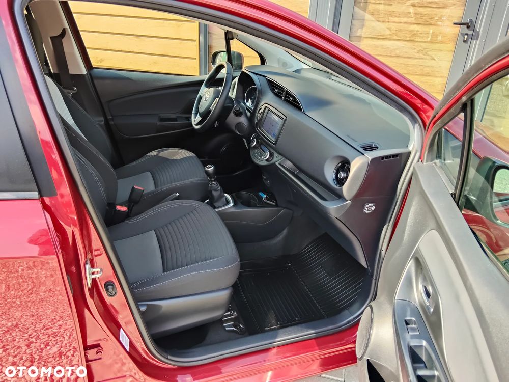 Toyota Yaris 1.5 Premium - 22