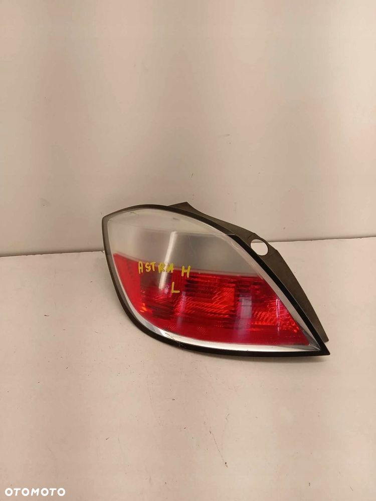 LAMPA LEWA TYLNA TYŁ OPEL ASTRA III H 04-09 - 3