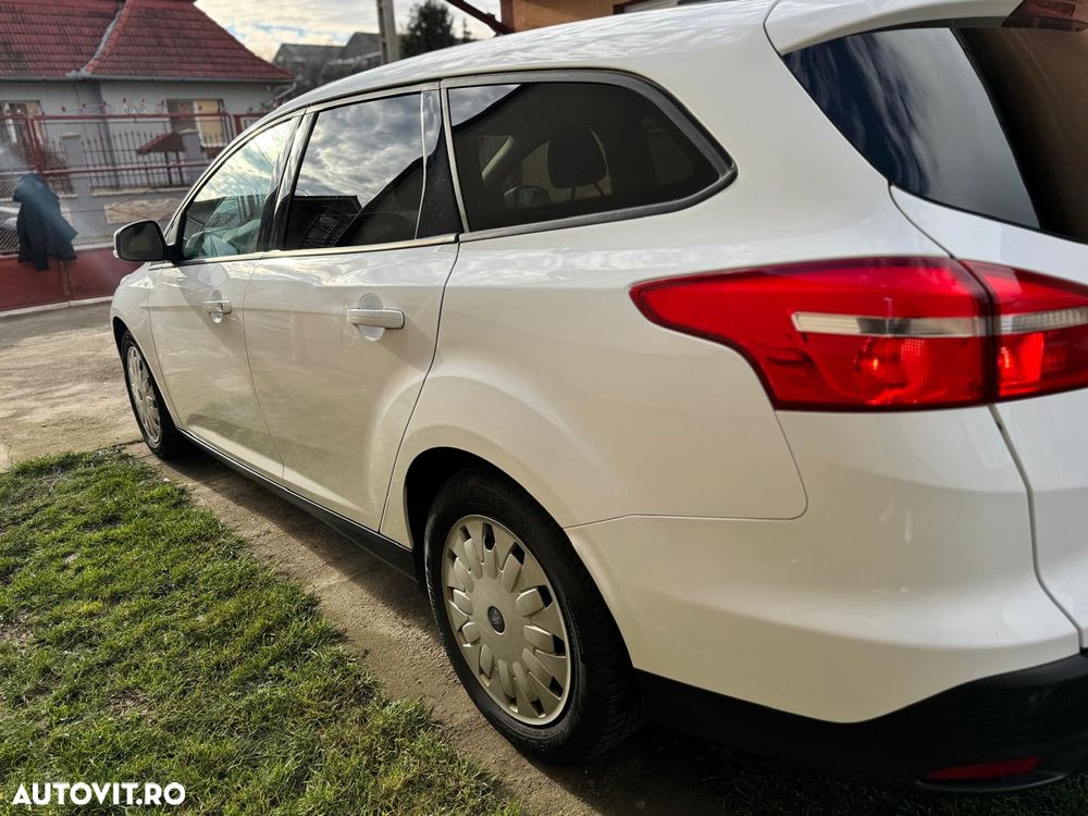 Ford Focus 1.5 TDCi ECOnetic 88g Start-Stopp-System Business - 4