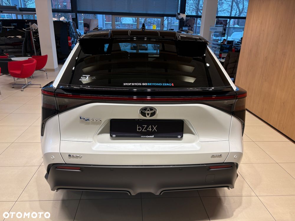 Toyota bZ4X 73.1kWh 4x4 Executive - 6
