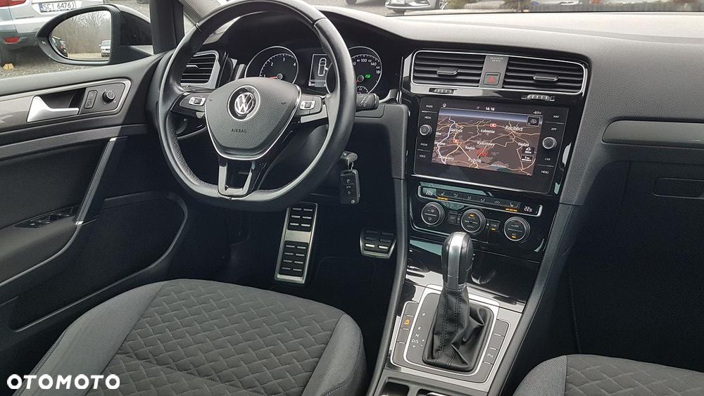 Volkswagen Golf 1.6 TDI SCR DSG Join - 16