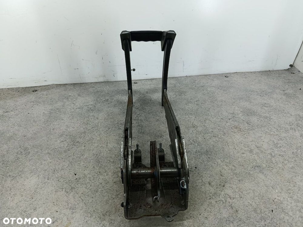 DŹWIGNIA HAMULCA RĘCZNEGO OPEL ZAFIRA B 13237304AR 1.8 16V - 7