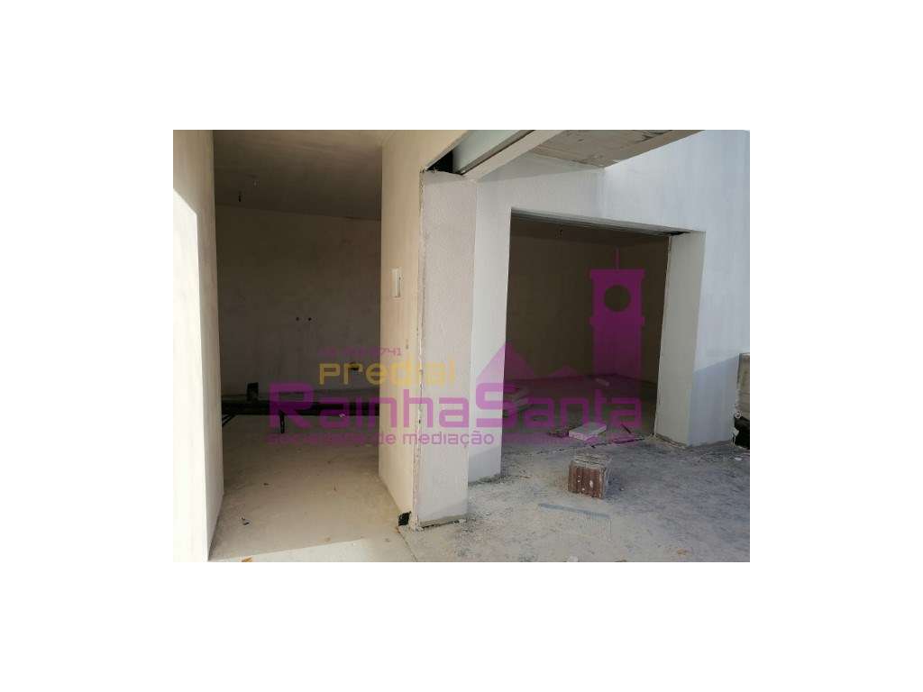 Moradia M3+1 c/ terraço e garagem - Coimbra - Grande imagem: 4/41