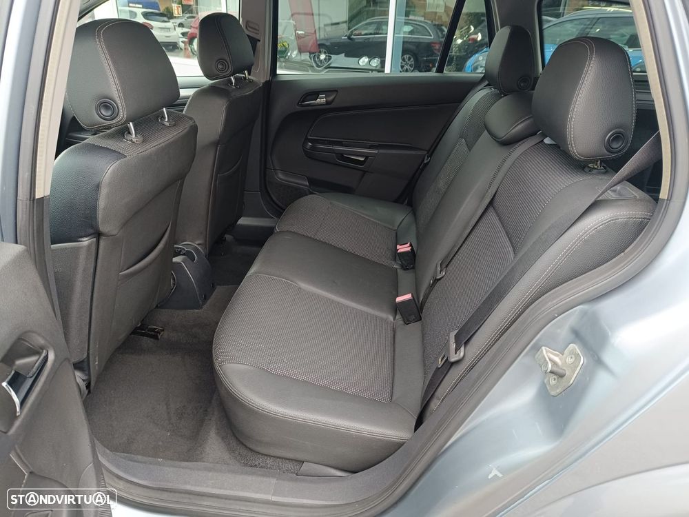 Opel Astra Caravan 1.7 CDTi Cosmo - 12