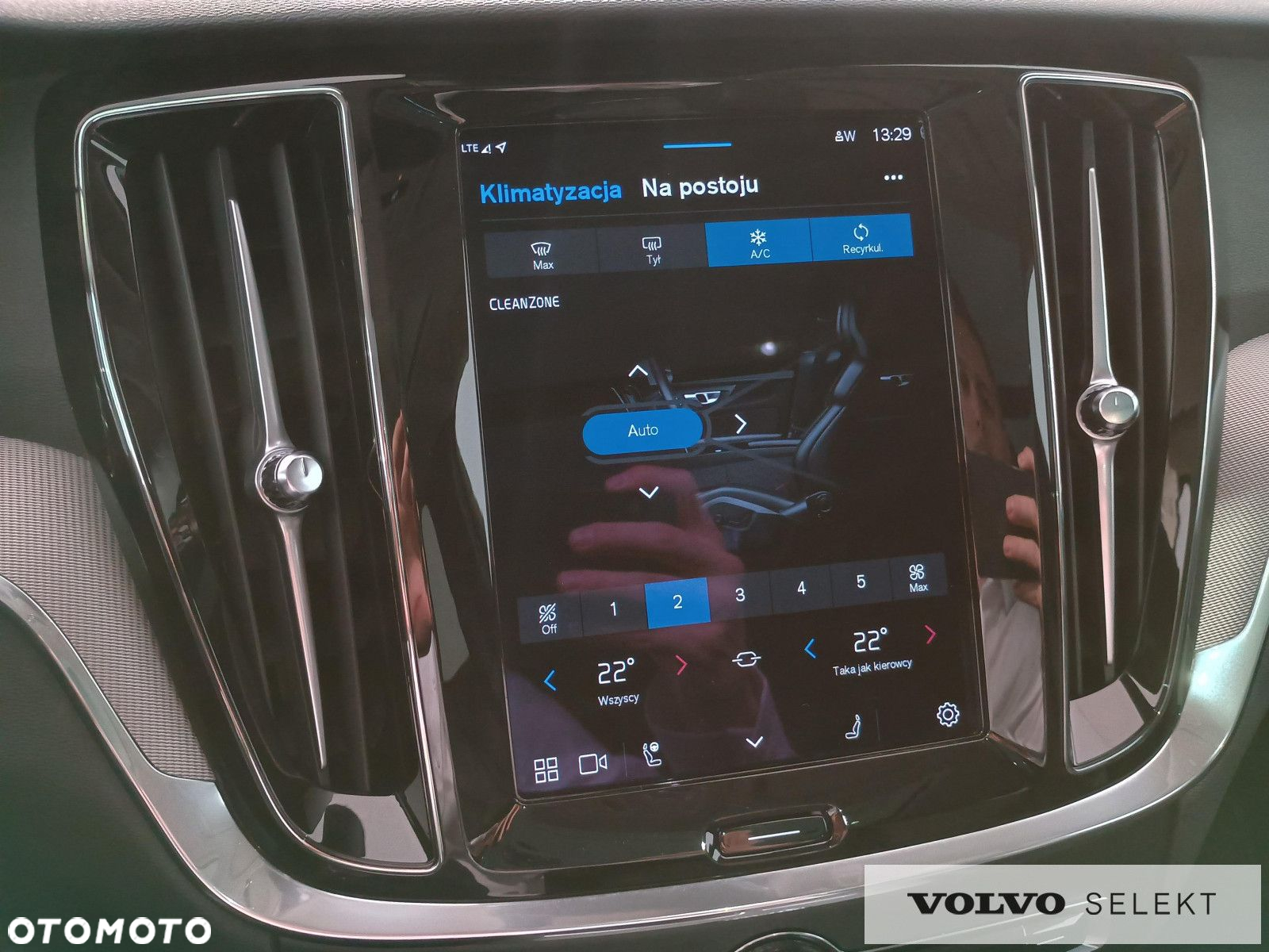 Volvo V60 Cross Country - 18