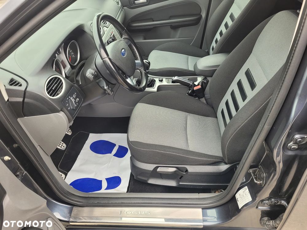 Ford Focus 1.8 Style - 14
