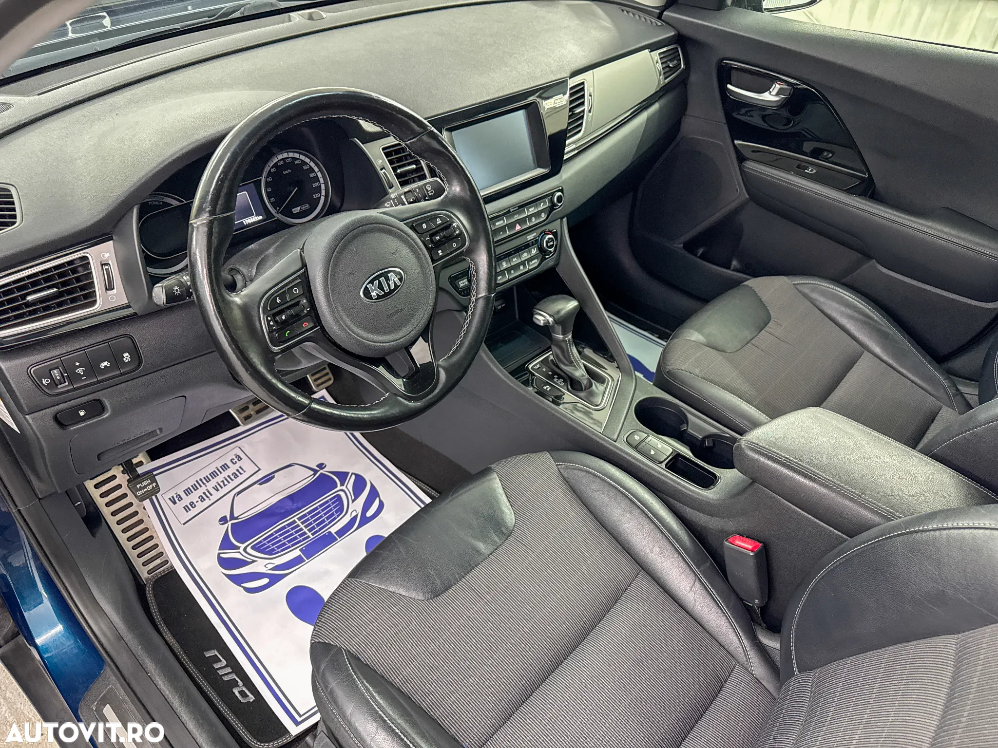 Kia Niro 1.6 GDI 6DCT HEV Premium - 17