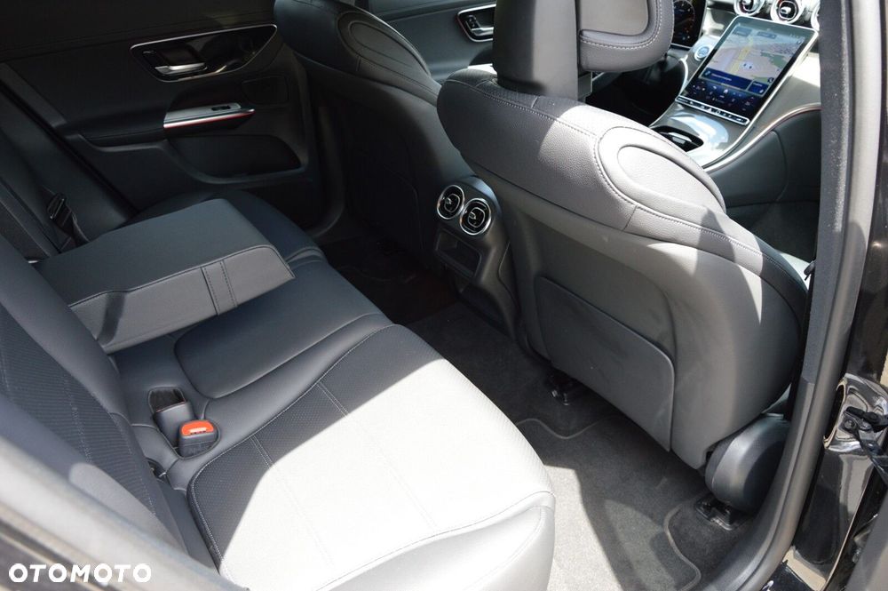 Mercedes-Benz GLC - 23