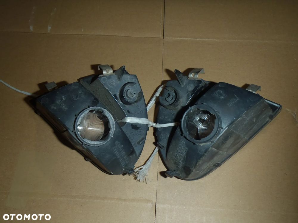 kierunkowskaz kierunek lampa tył halogen alfa romeo 147 156  oryginał - 12