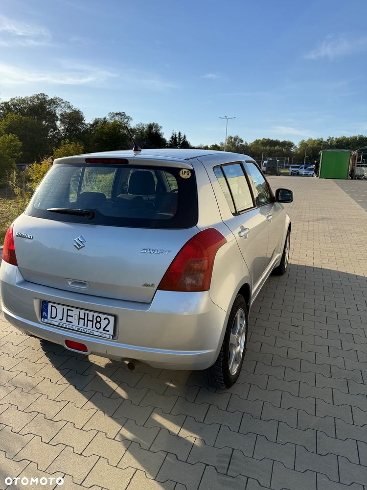Suzuki Swift 1.3 GS / Premium 4WD - 6