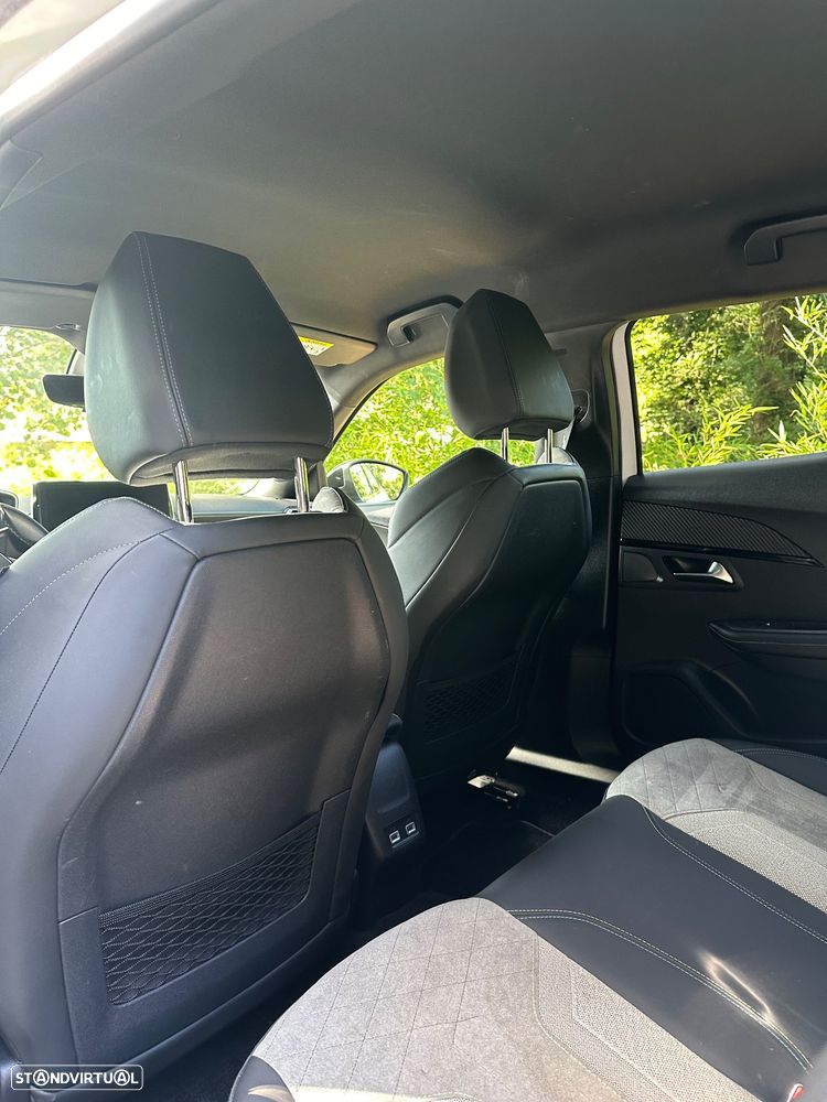 Peugeot e-2008 GT Pack - 16