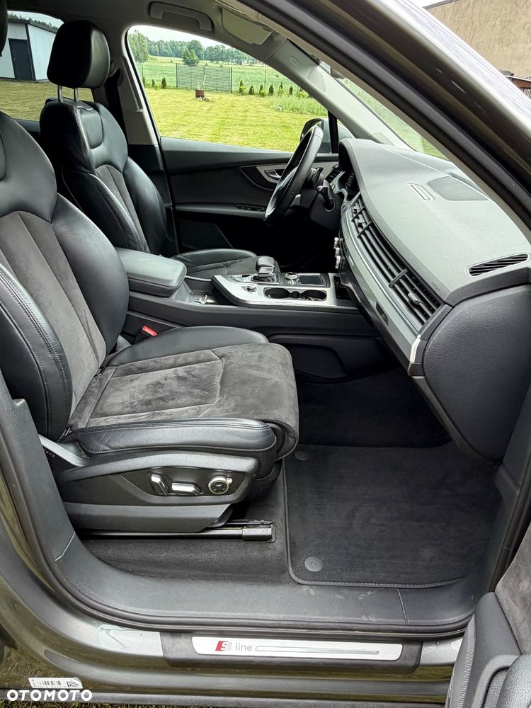 Audi Q7 - 12