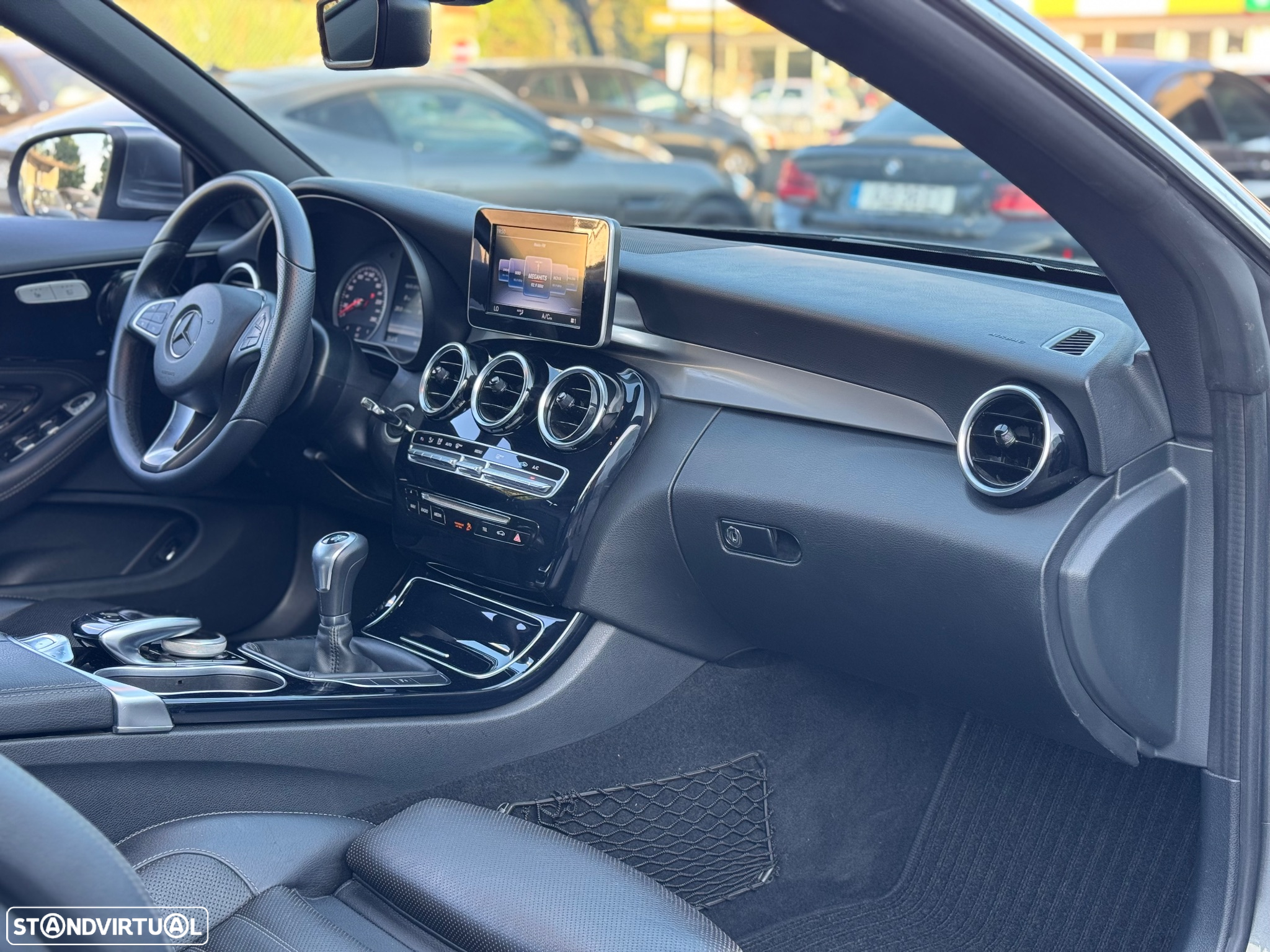 Mercedes-Benz C 180 - 25